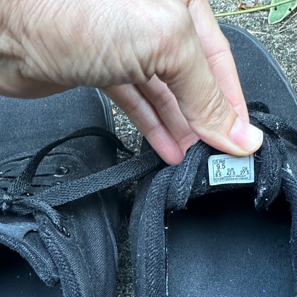 Vans Men's Classic Black Sneakers - Picture 7 of 16